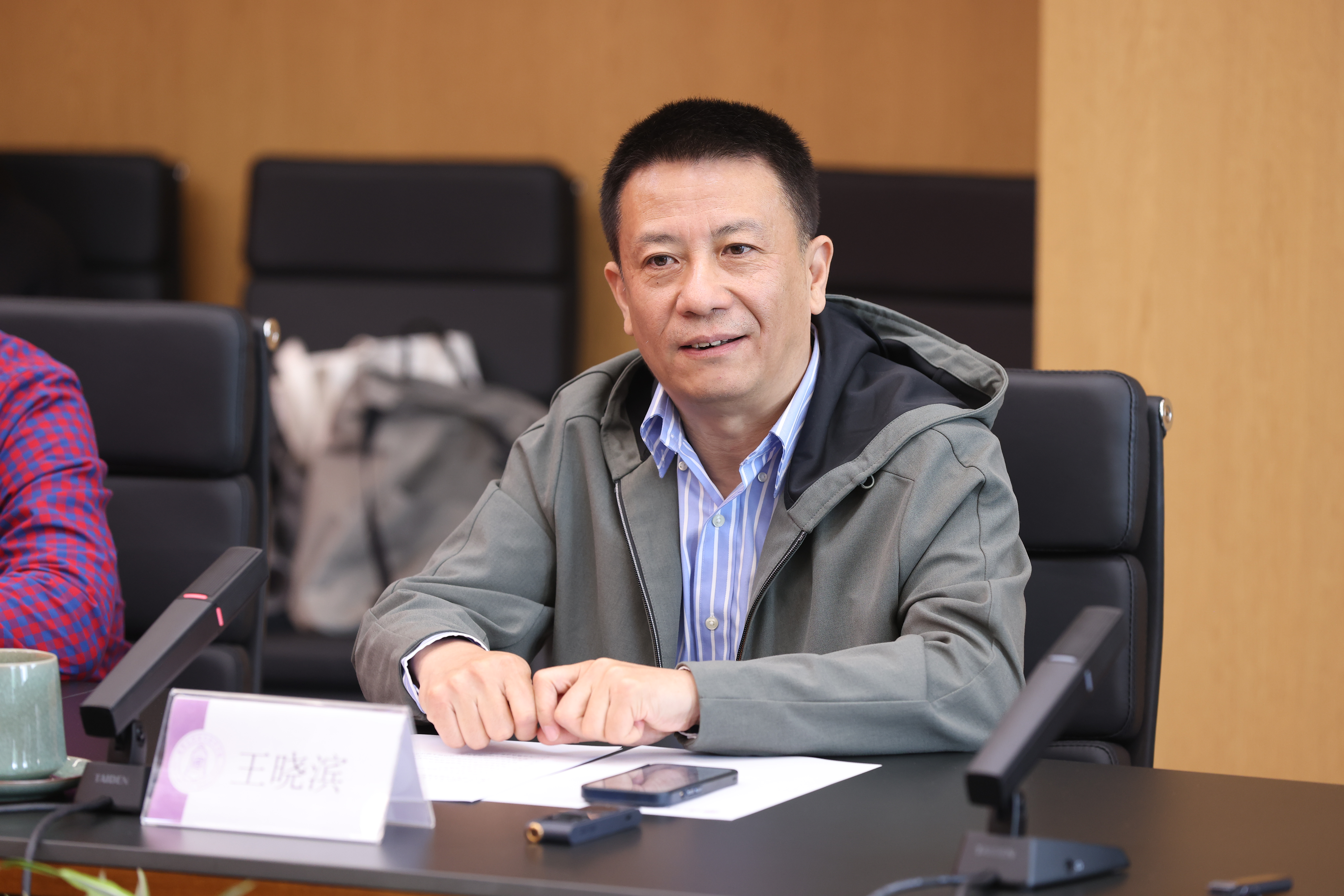 20250411-春晓奖学金捐赠仪式-石加东-图说 (5).jpg