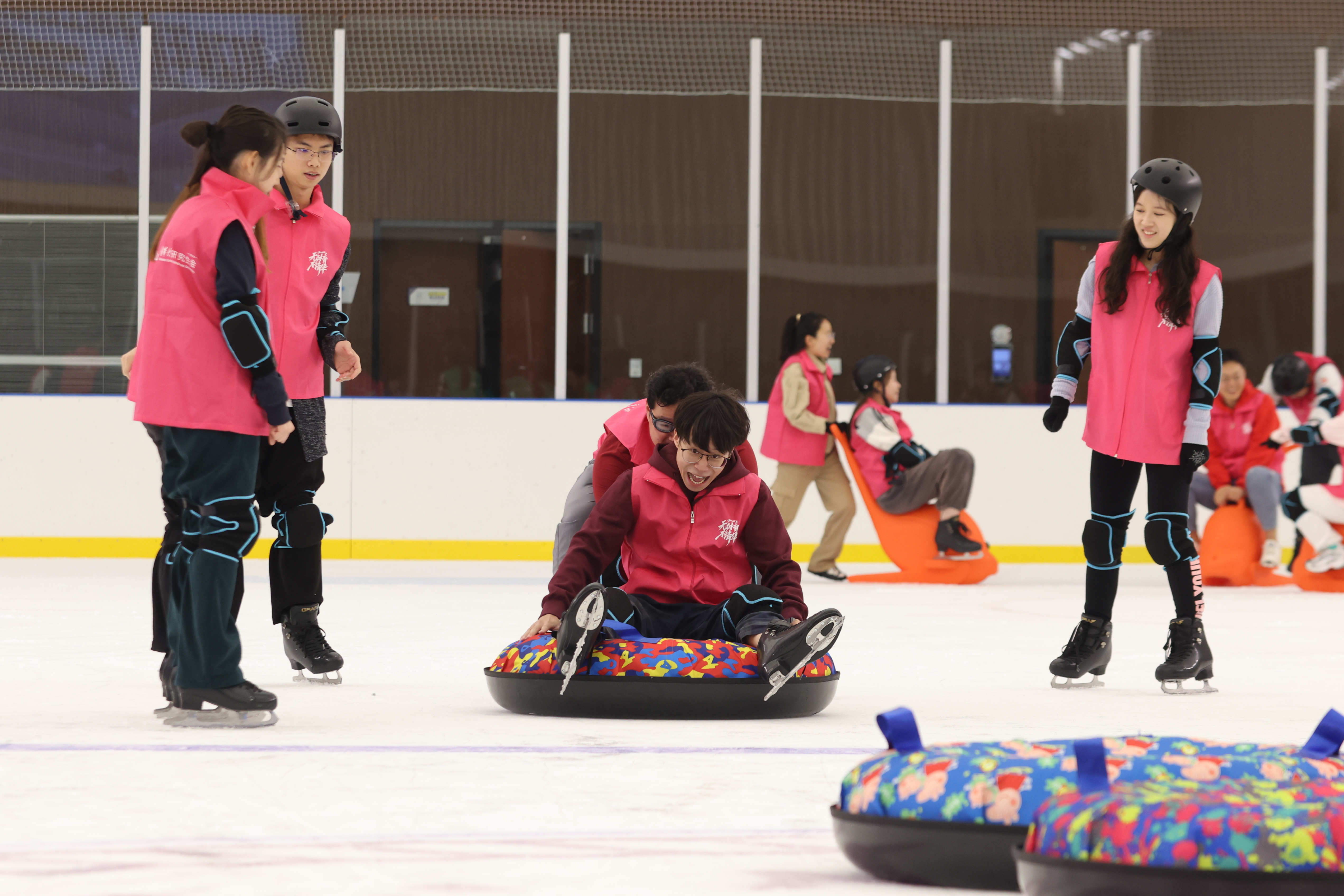 20240530-冰上趣味运动会在beat365官方唯一入口北体育馆顺利举行-无-冰上趣味运动会比赛项目4.JPG