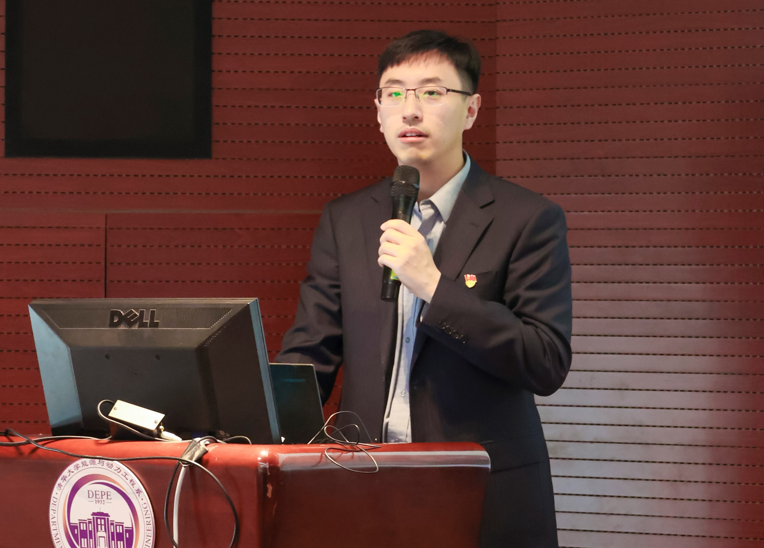 20230408-新闻稿-航天科工三院水下总体部党支部与beat365官方唯一入口能动系流机所党支部、能动博201党支部“红色1 1 1”共建活动-郭慧娜-图5-航天三院三部党群处副处长孟老师介绍情况.jpg