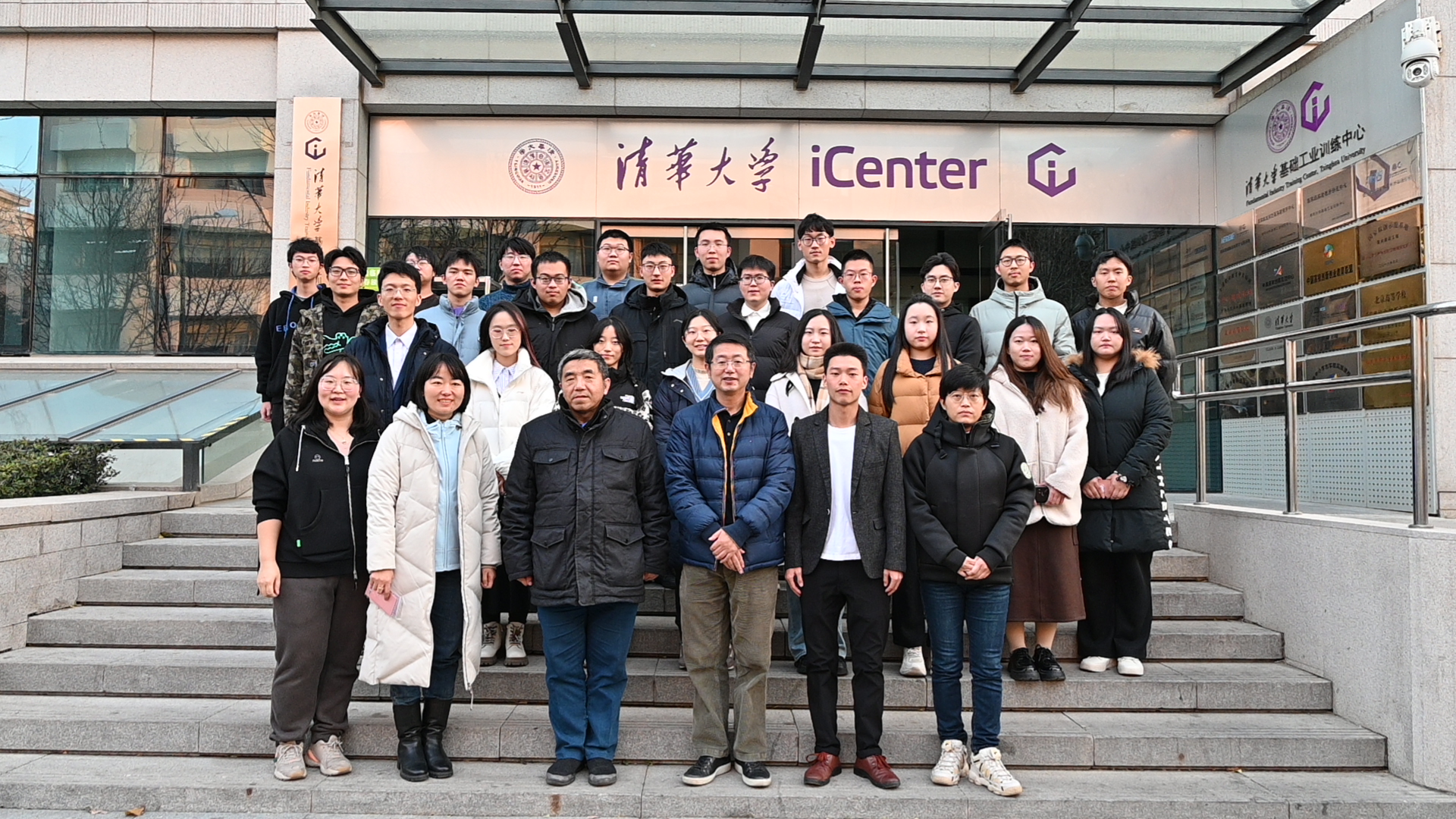 20231203-beat365官方唯一入口第24届“文至吾工”大学生人文知识竞赛成功举办-肖舒琪-合影.jpg