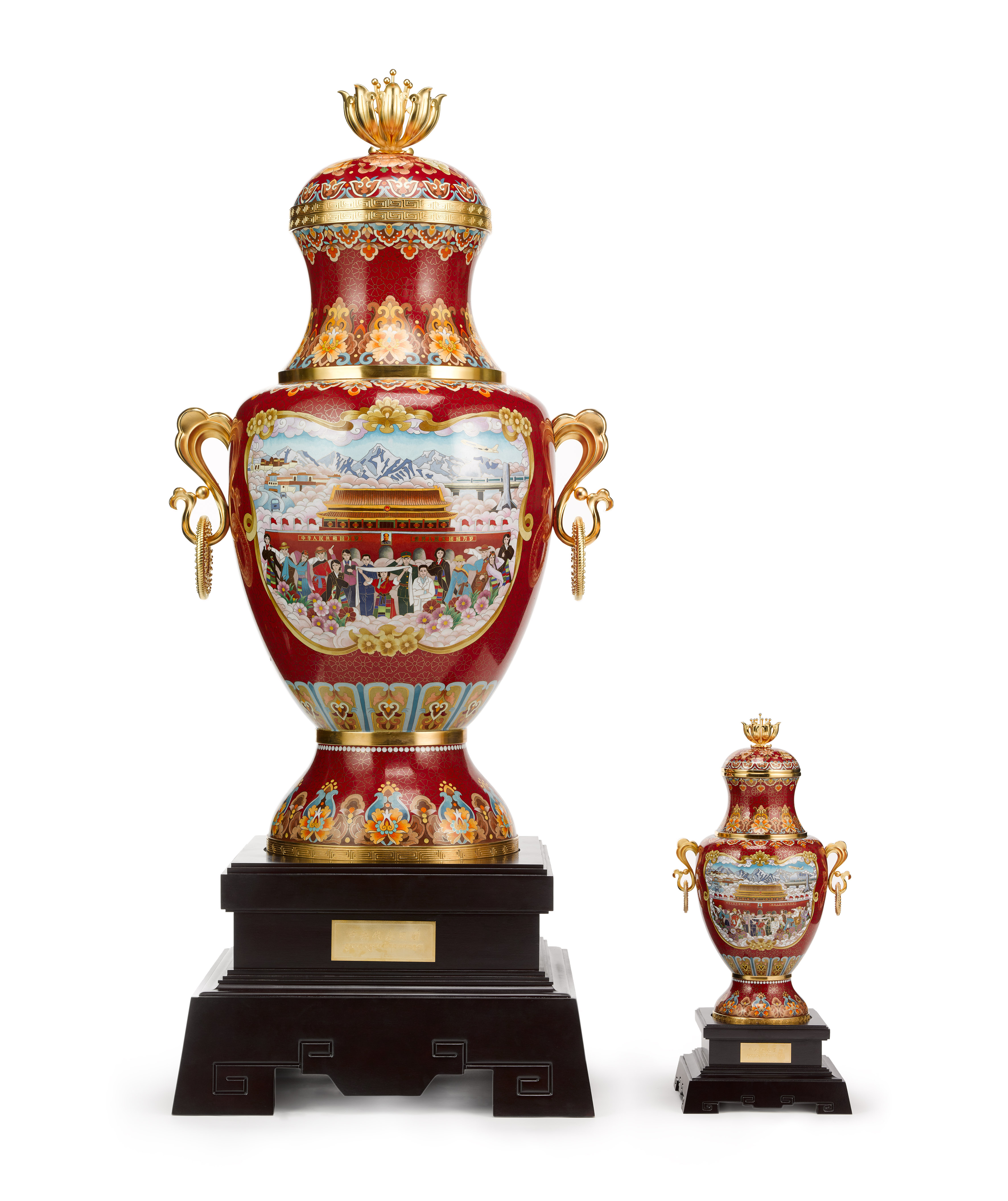 15:20210825-西藏和平解放70周年中央代表团赠礼相关设计-刘祺-《珐琅器》大小版本组合.jpg 15:20210825-西藏和平解放70周年中央代表团赠礼相关设计-刘祺-《珐琅器》大小版本组合.jpg